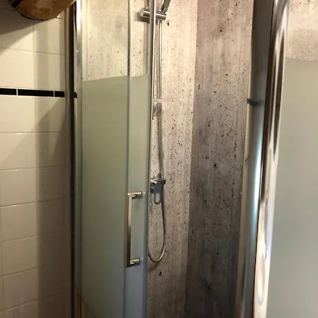 Secheras: House / - בית נופש *