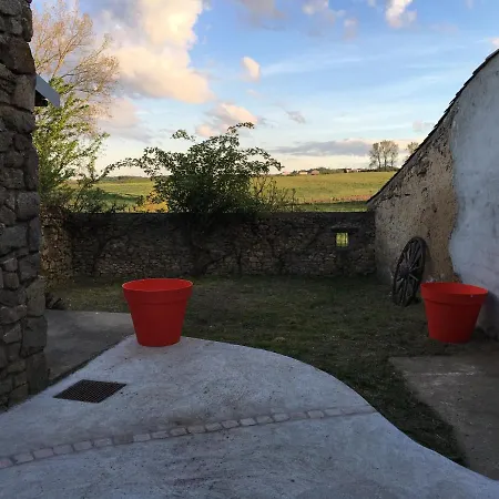 Hébergement de vacances Secheras: House / - Sècheras *